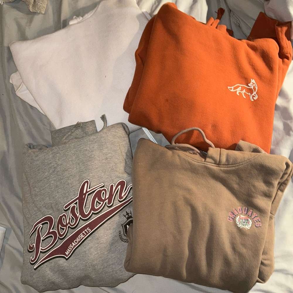 4 Sweaters pack - all pull over hoodies